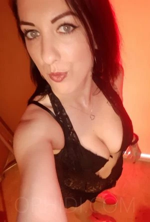 Denisa, Escort, Wels