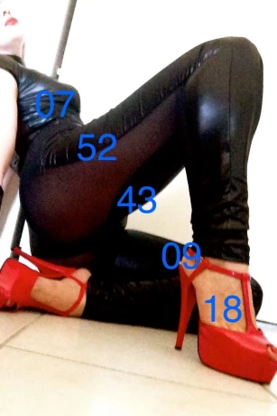 ANNA DOMINATRICE — 1 / 4