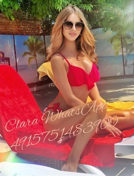 Clara — 2 / 8