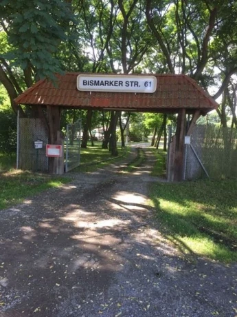 ANFÄNGERIN PAMELA 22J. HOT 24H — 1 / 3