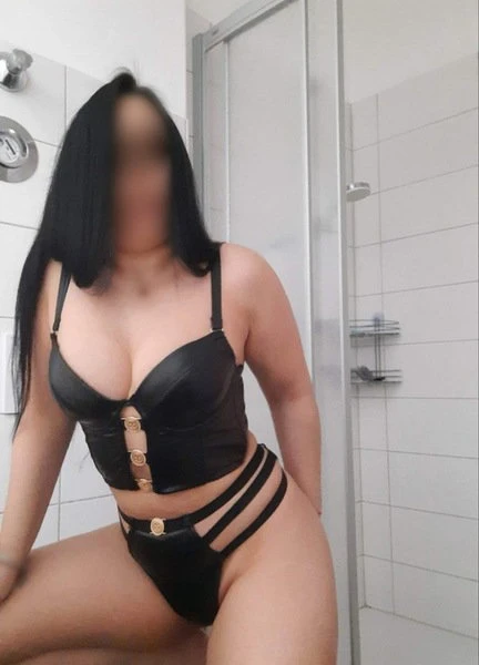 Neu! Larissa, Escort, Eisenach