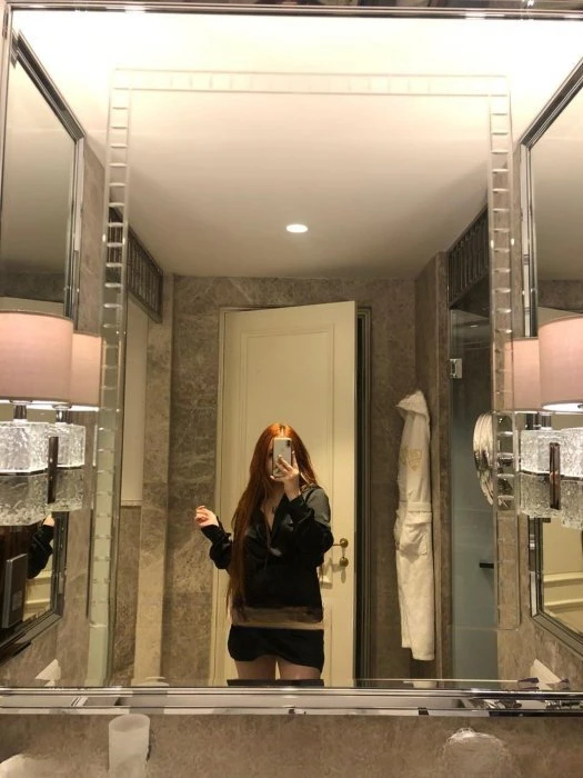 Donna — 4 / 6
