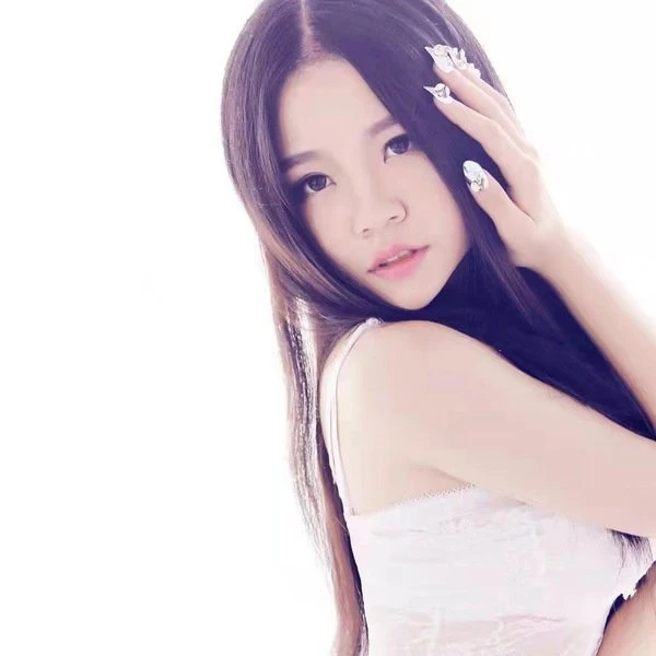 Massage Fee Lina 100 Originale Bilder2 — 2 / 3