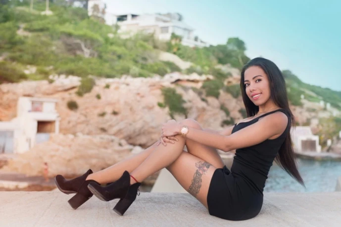 Cristal Latina — 1 / 3