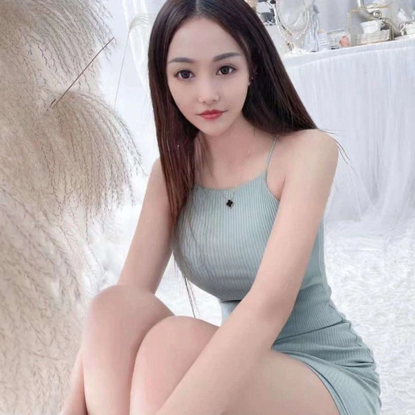 Bella — 2 / 3