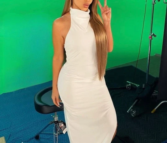 Nathalia Moore — 2 / 9