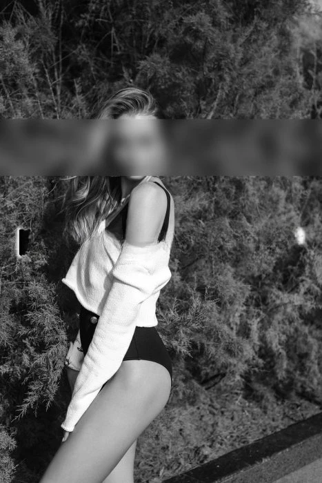 Angelika — 2 / 3
