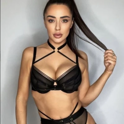 Helen, Escort, Schiphol