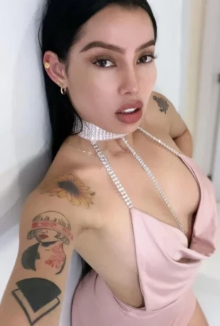 Valentina — 1 / 6
