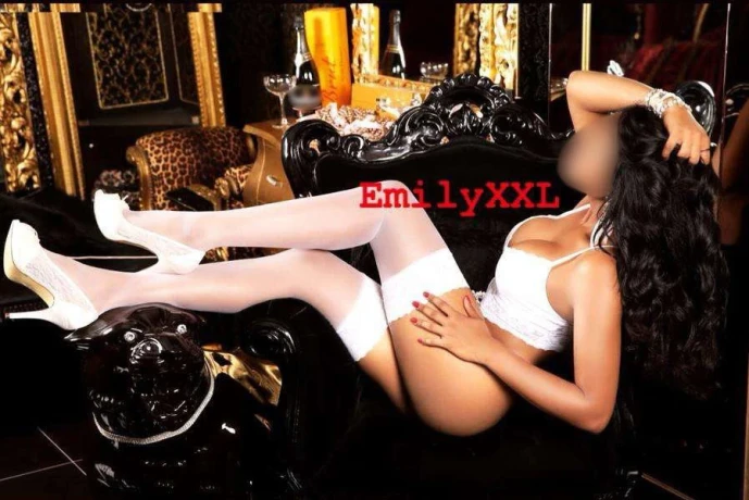 Ts Emily Xxl Nur Noch Fur Kurze Zeit — 11 / 13