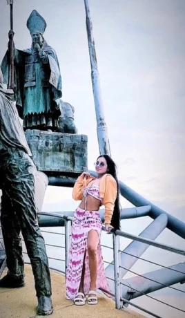 TS Angie VIP — 18 / 24