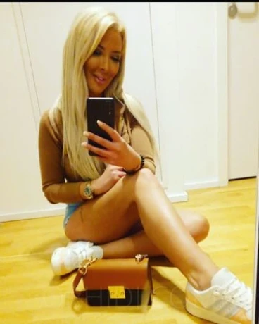 louisa- Partymaus — 19 / 24