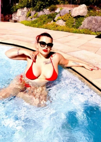 Mistress Nora Marinelli — 3 / 8