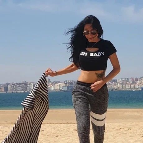 TS Tania Vila Ganz Neu — 10 / 12