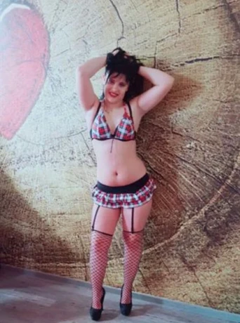 Deysi Brandneu In Der Stadt — 3 / 4