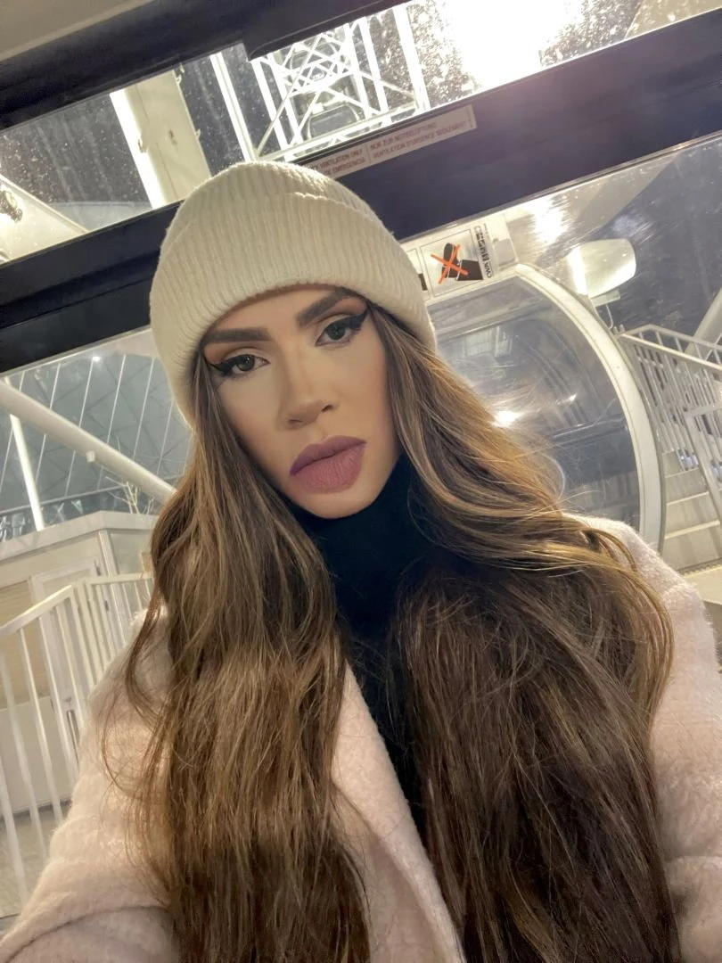 KENDALL TOP 9 INCHES, Escort, Gateshead