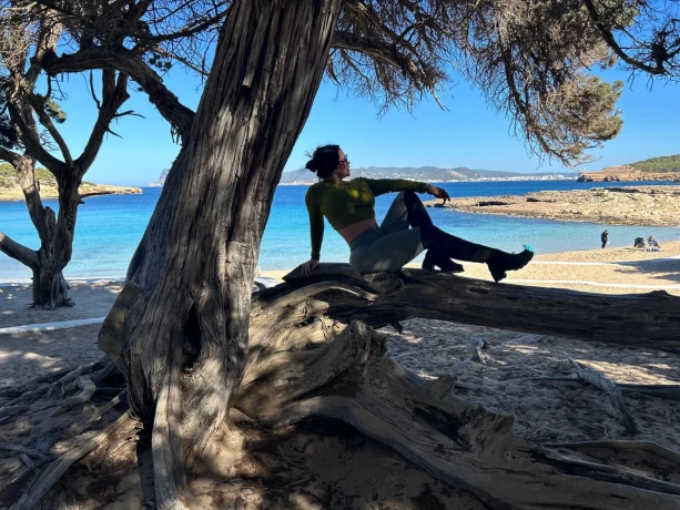 Civel venezuelan and mix woman  ❄️🥳🇻🇪 — 13 / 14