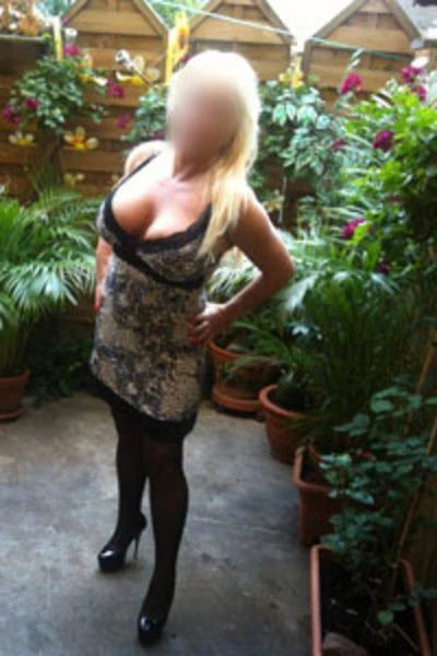Deutsches Privatmodell Mandy — 3 / 8