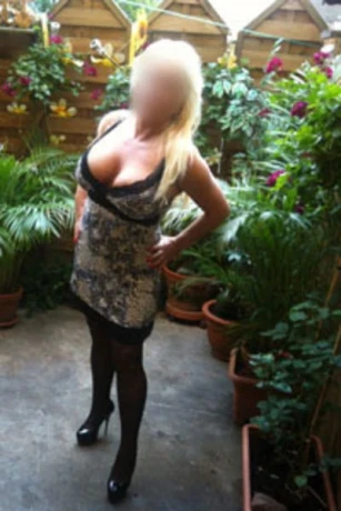 Deutsches Privatmodell Mandy — 3 / 8