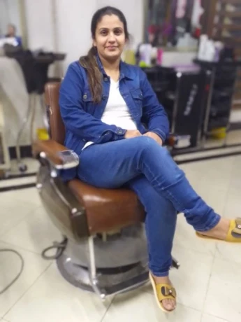 Nazia Akhtar — 2 / 9