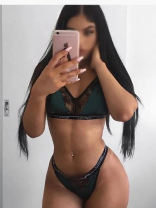 Maria — 3 / 4