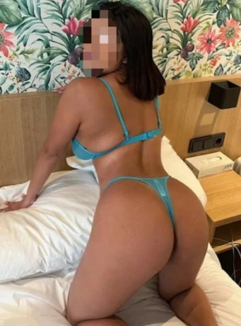 Daniela Hottie — 3 / 5