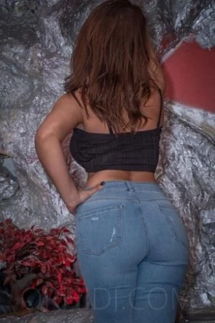 Nicole - Die Süße im Wellness Paradies — 10 / 14