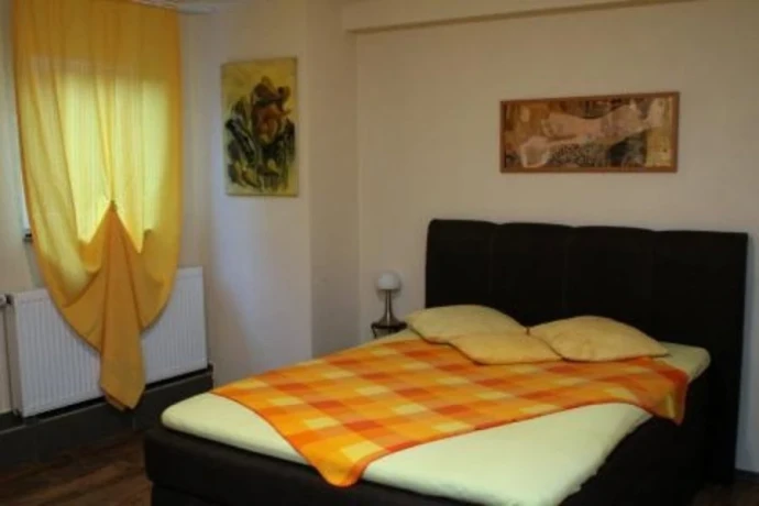 Hydron Erotische Massagen — 3 / 5