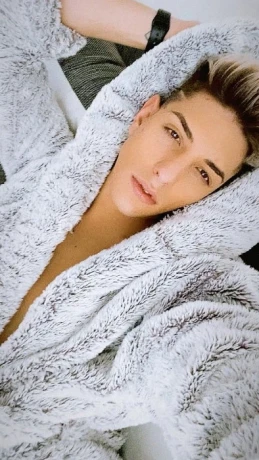 Sweet Dennis — 3 / 9