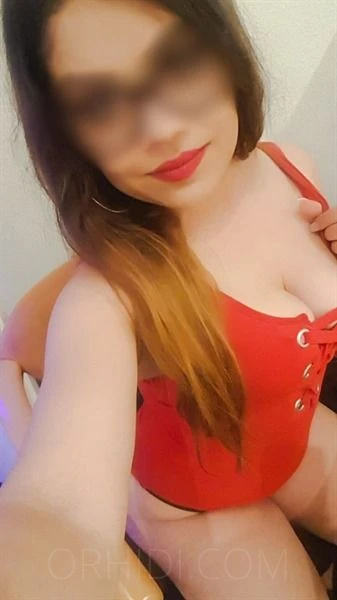 VANESSA — 2 / 3