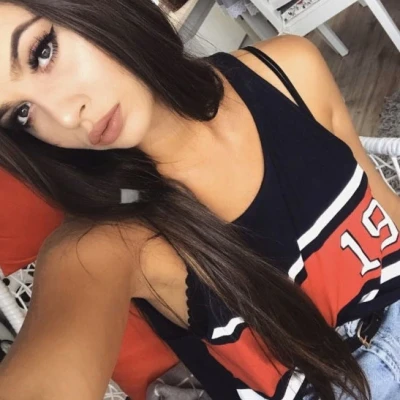 Zara, Escort, Szombathely