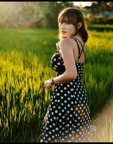 Keiko Putri — 2 / 3