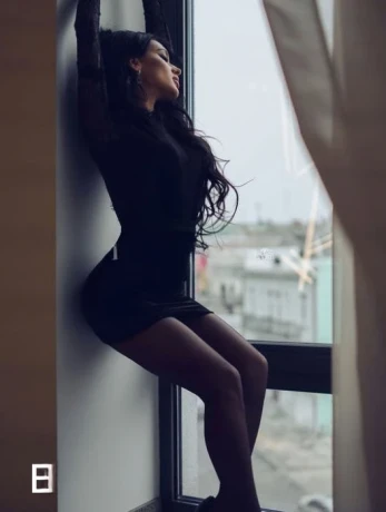 Roberta Hot Escort — 2 / 3