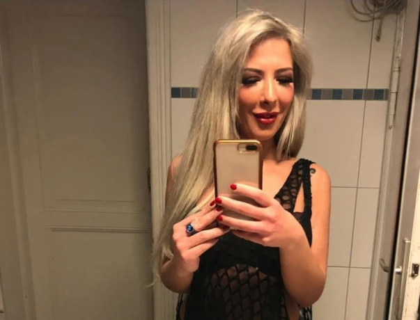 louisa-partymaus Louisa — 15 / 22