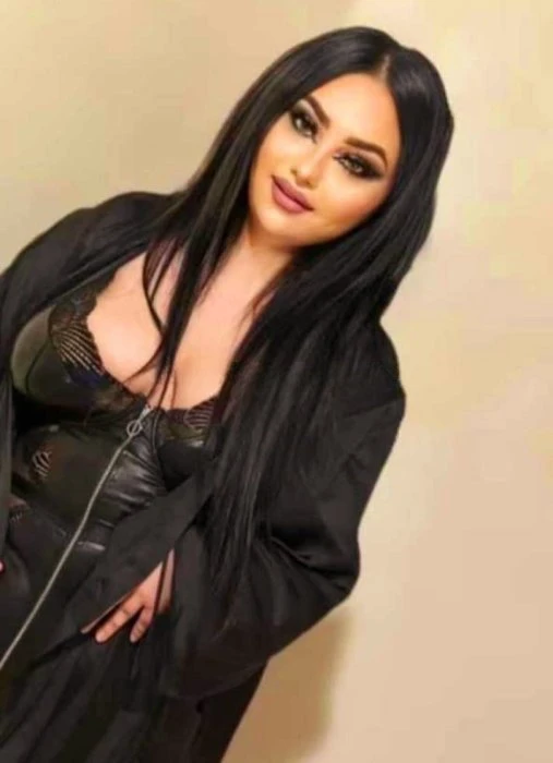 Leyla — 3 / 4