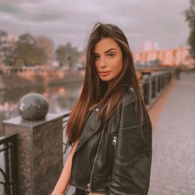 Lara, Escort, Tirana