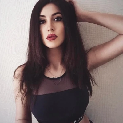 Vika Litchi, Escort, Paris