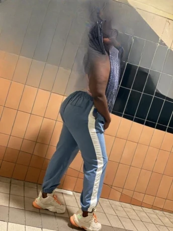 Anita Becham — 2 / 3