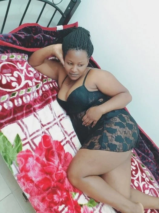 Candi — 2 / 3