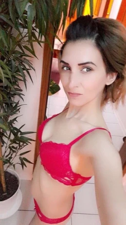 Karolin Neu — 2 / 3