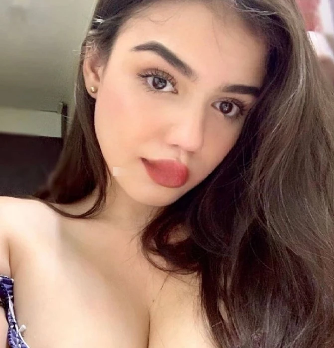 Alexa — 2 / 4