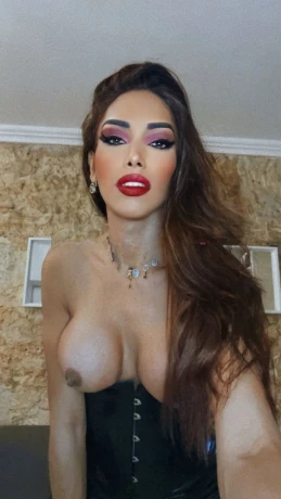 Camila Kardashian — 2 / 12