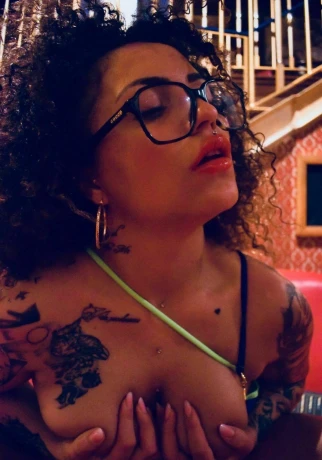 Alice Topgirl — 4 / 6