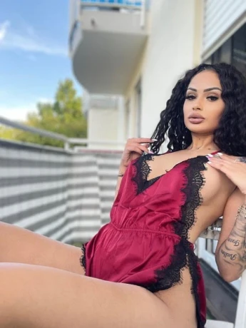 Jaqueline Haus Und Hotel Besuche — 6 / 14