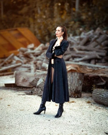 Mistress Yuna Im Studio Centric — 1 / 14