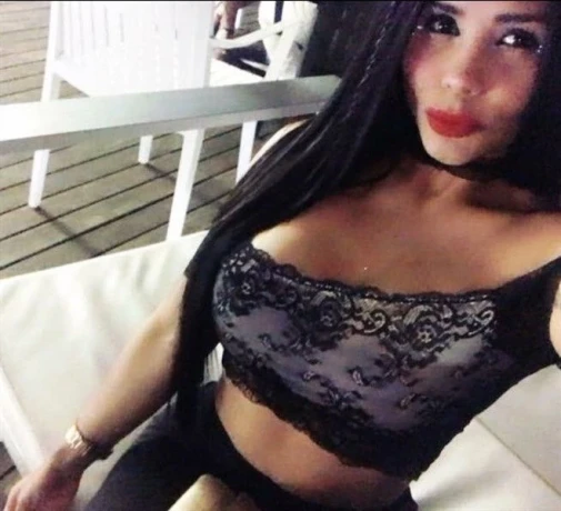 Esmeralda Deepthroat — 11 / 18