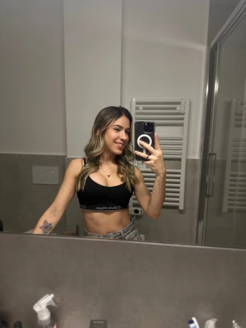 Lunna fortunatto — 2 / 5