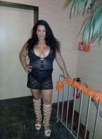 Yazmin geil - sehr üppig — 8 / 13