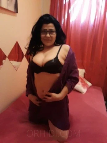 Fatima (24) — 1 / 3