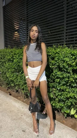 Sofia Andrade — 11 / 12